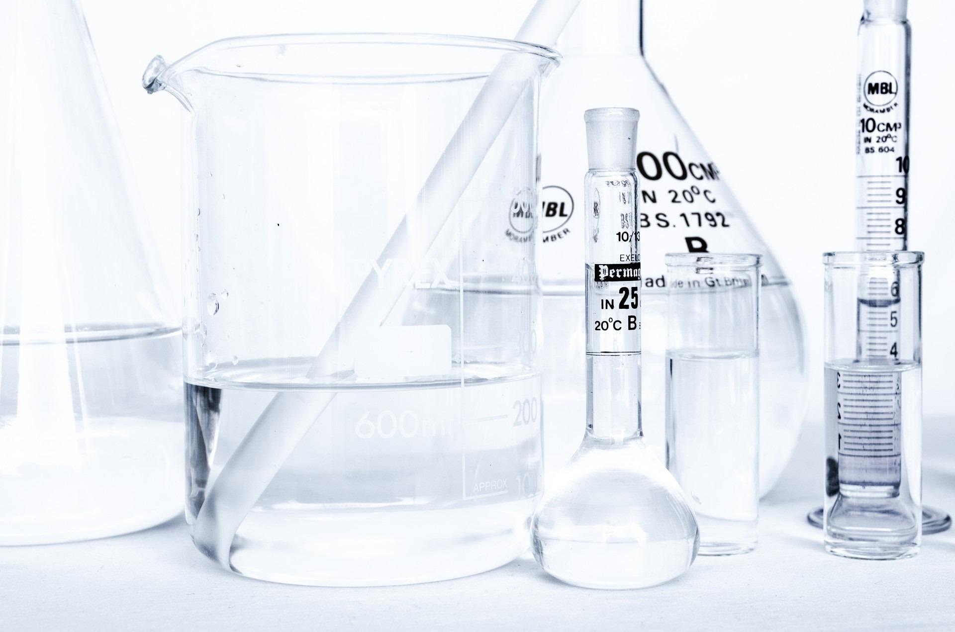 Reusable Boxes for Medical, Laboratory & Scientific Applications
